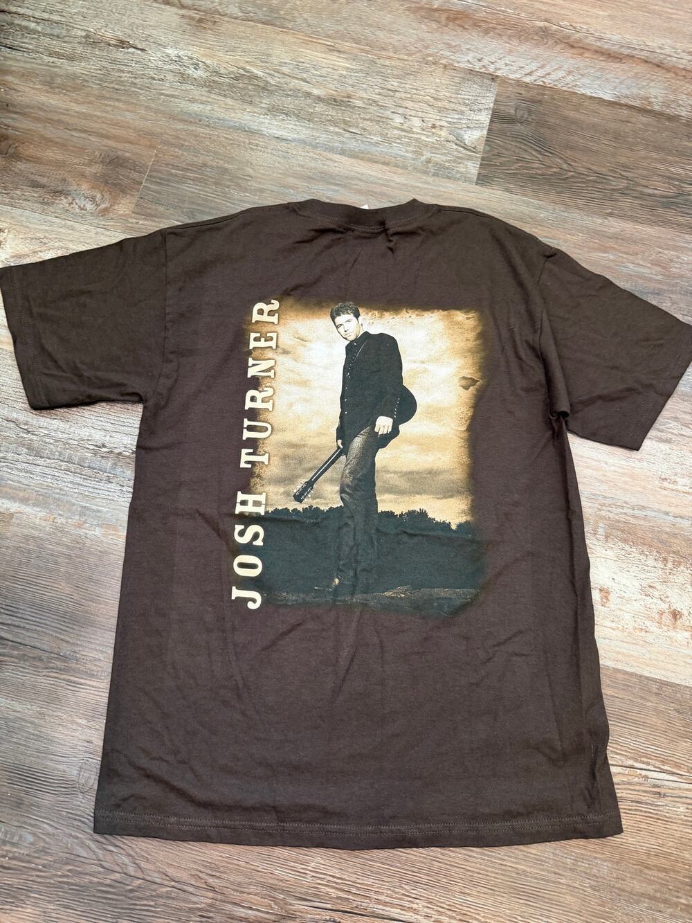 Josh Turner “Long Black Train” concert Tour tshirt in brown size medium EUC